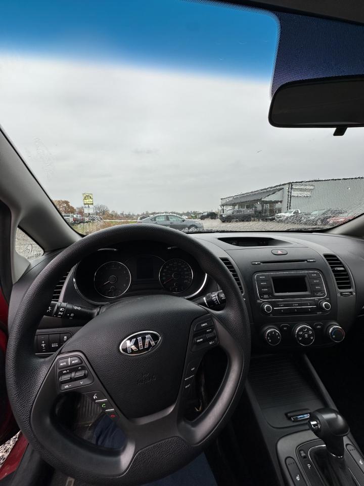 2014 Kia Forte LX - Photo #9