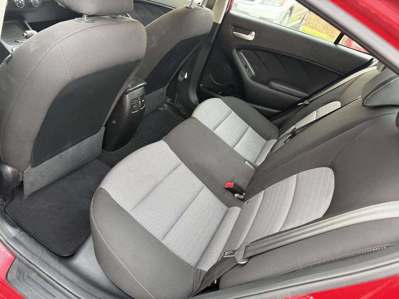 2014 Kia Forte LX - Photo #16