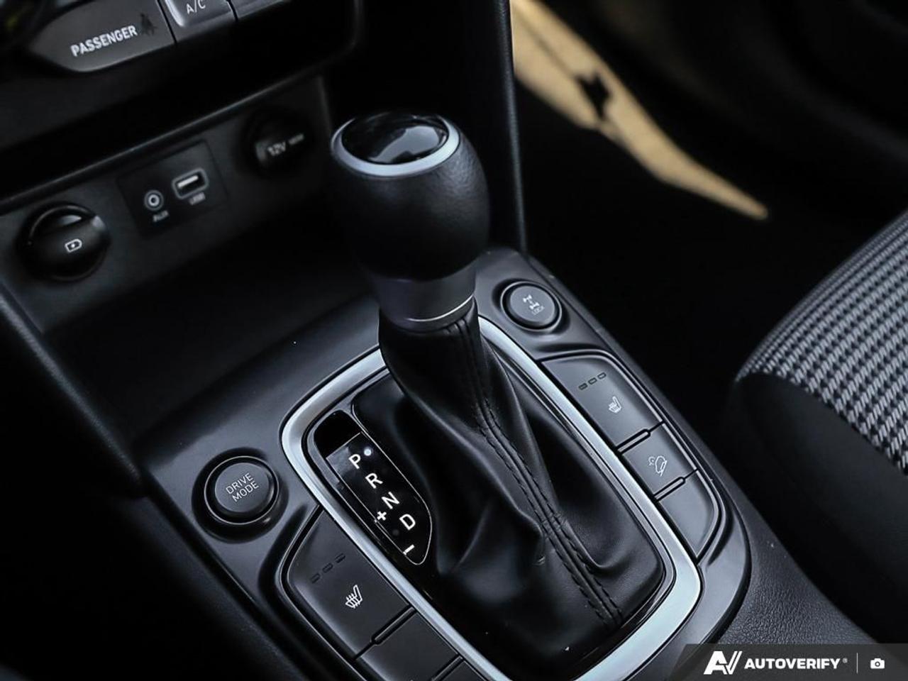 2020 Hyundai KONA Essential, AWD, R/V CAM, HEATED SEATS, B.TOOTH Photo