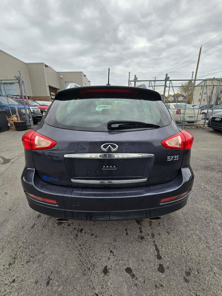 2010 Infiniti EX35 Journey - Photo #5