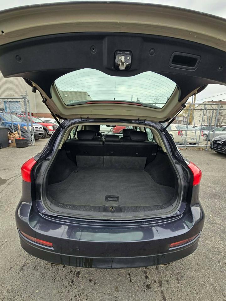 2010 Infiniti EX35 Journey - Photo #9