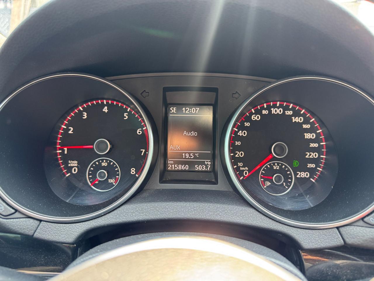 2011 Volkswagen Golf GTI | 6 SPEED MANUAL | CERTIFIED - Photo #10