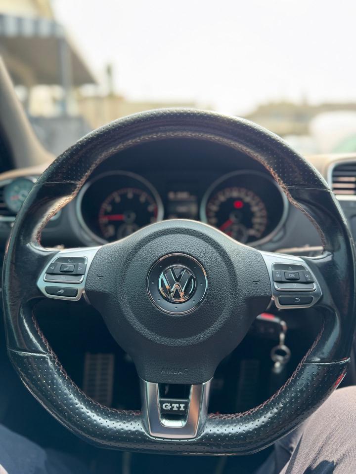 2011 Volkswagen Golf GTI | 6 SPEED MANUAL | CERTIFIED - Photo #12