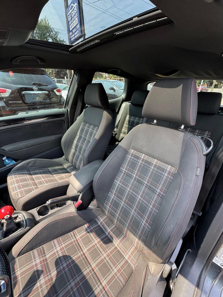 2011 Volkswagen Golf GTI | 6 SPEED MANUAL | CERTIFIED Photo