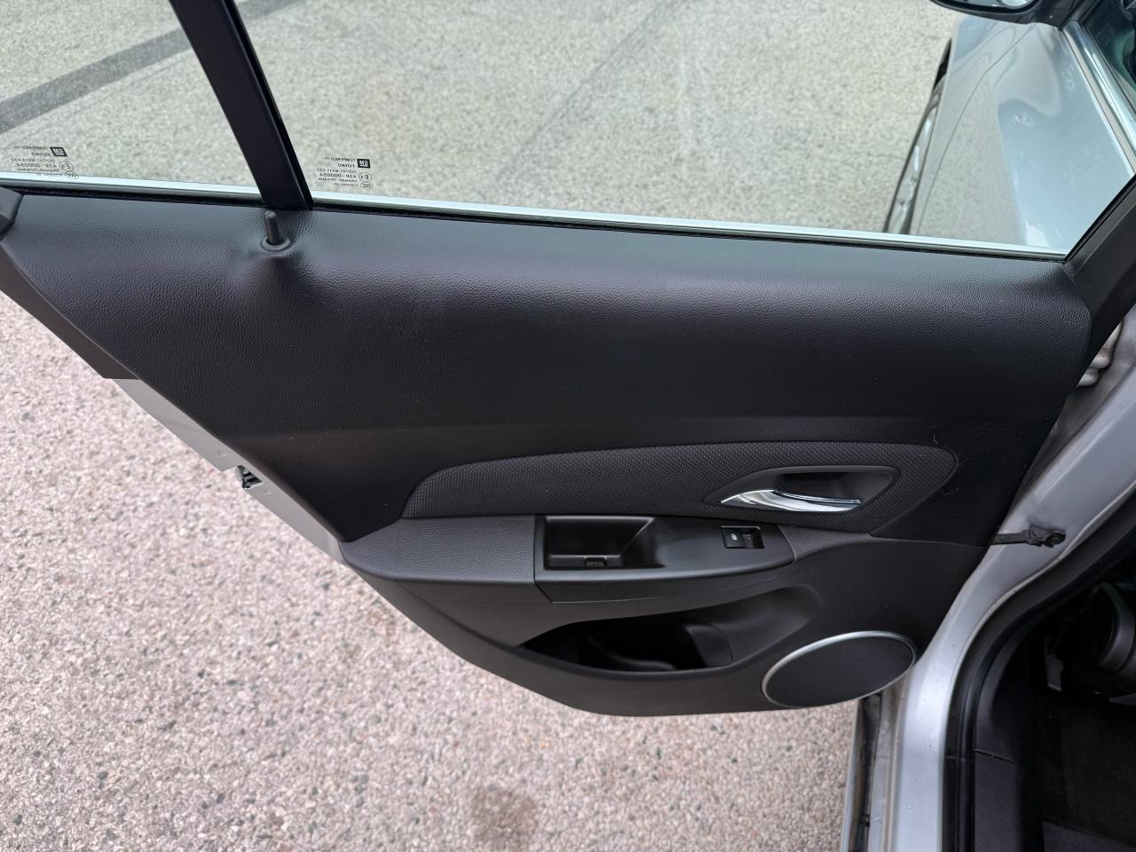 2011 Chevrolet Cruze LT Turbo w/1SA - Photo #9