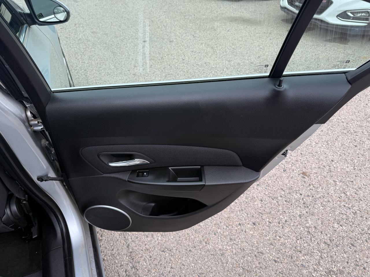 2011 Chevrolet Cruze LT Turbo w/1SA - Photo #13