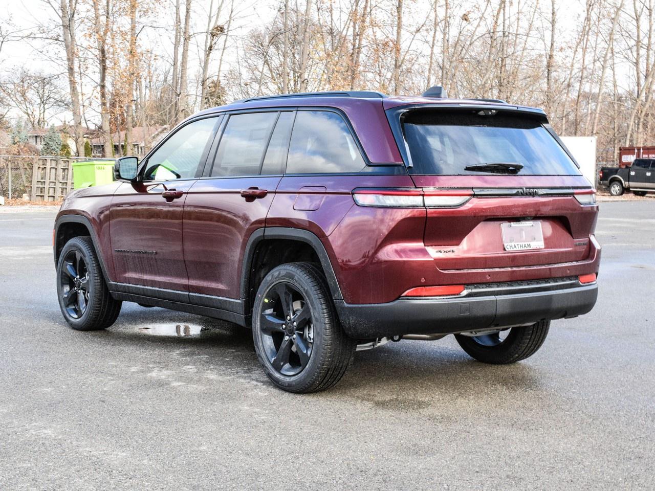 2025 Jeep Grand Cherokee LIMITED 4X4 Photo