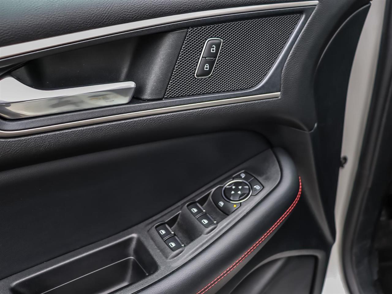 2022 Ford Edge ST Line Photo