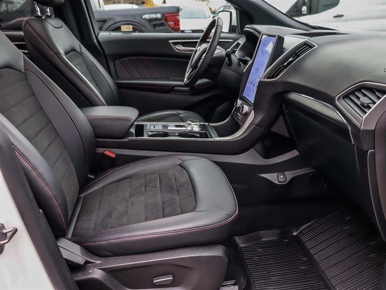 2022 Ford Edge ST Line Photo