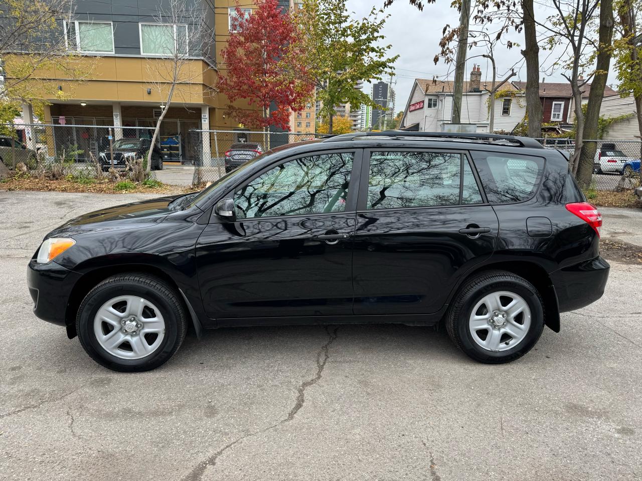 2012 Toyota RAV4 - 4WD - Photo #2