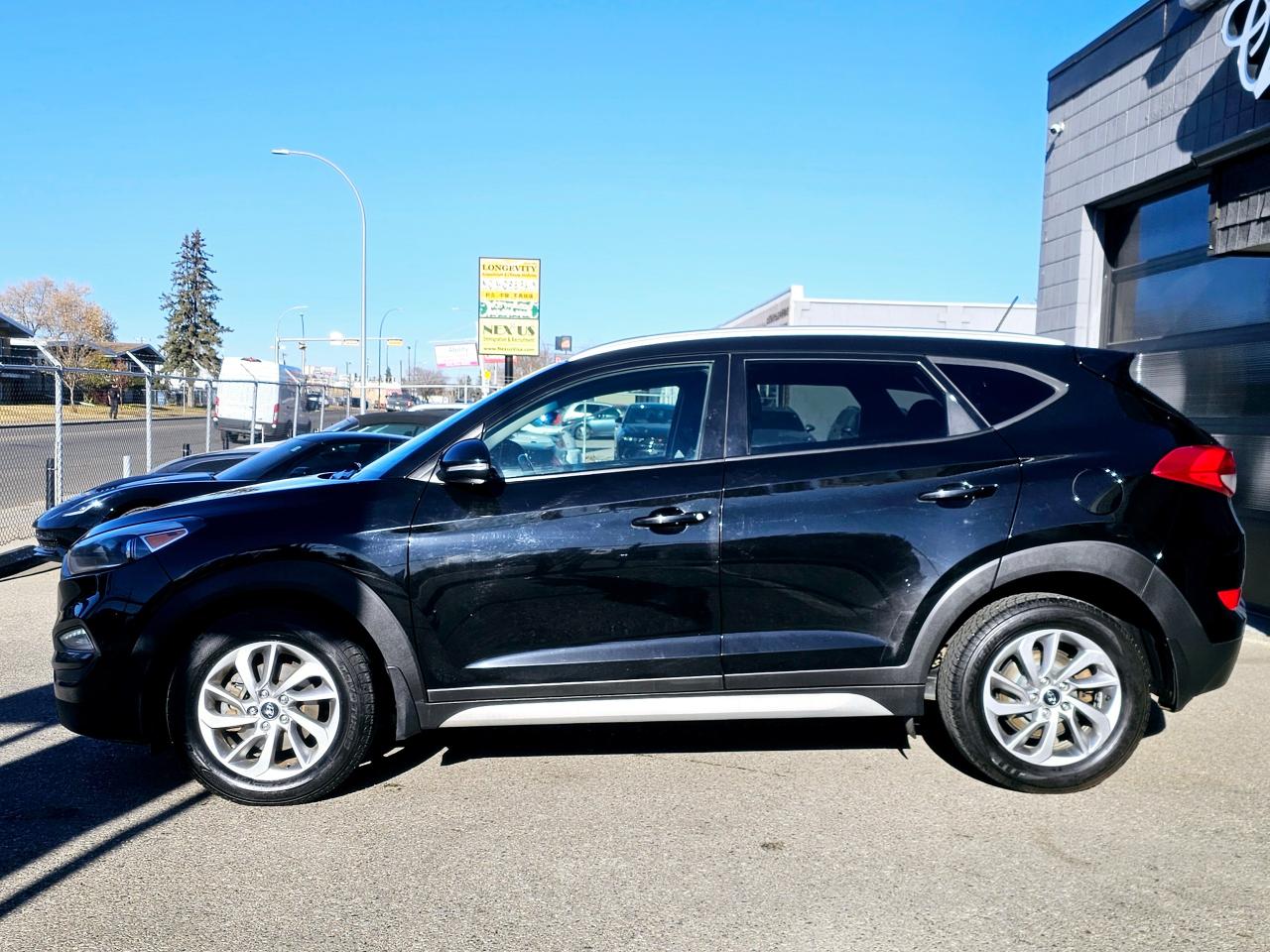 2017 Hyundai Tucson SPECIAL EDITION | PREMIUM | AWD 2.0L - Photo #3