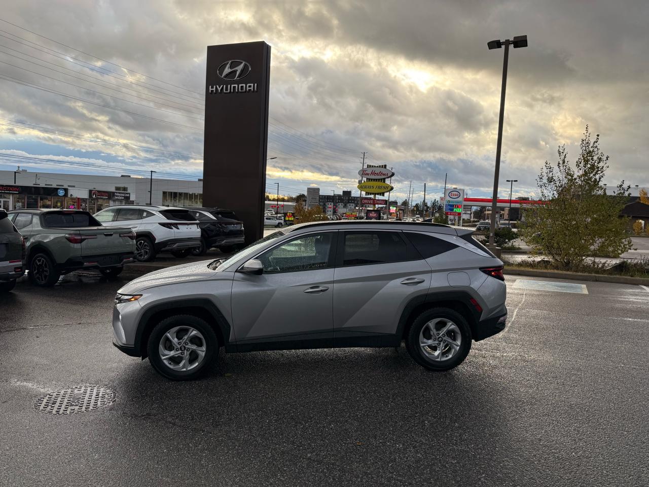 2022 Hyundai Tucson Preferred Photo2