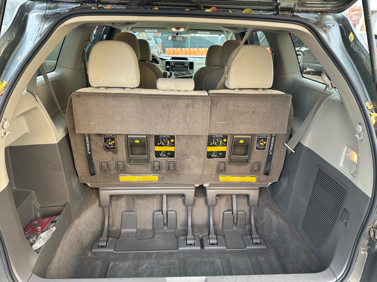 2013 Toyota Sienna 5dr V6 7-Pass FWD - Photo #13