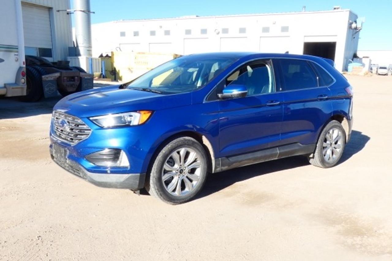 2024 Ford Edge Titanium AWD w/Htd Leather, pano S/R, BUC - Photo #2