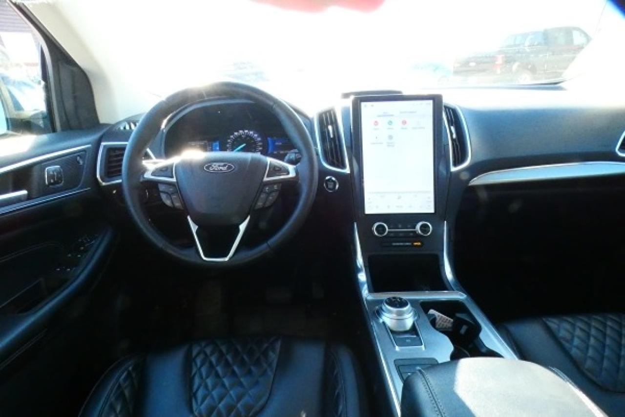 2024 Ford Edge Titanium AWD w/Htd Leather, pano S/R, BUC - Photo #12