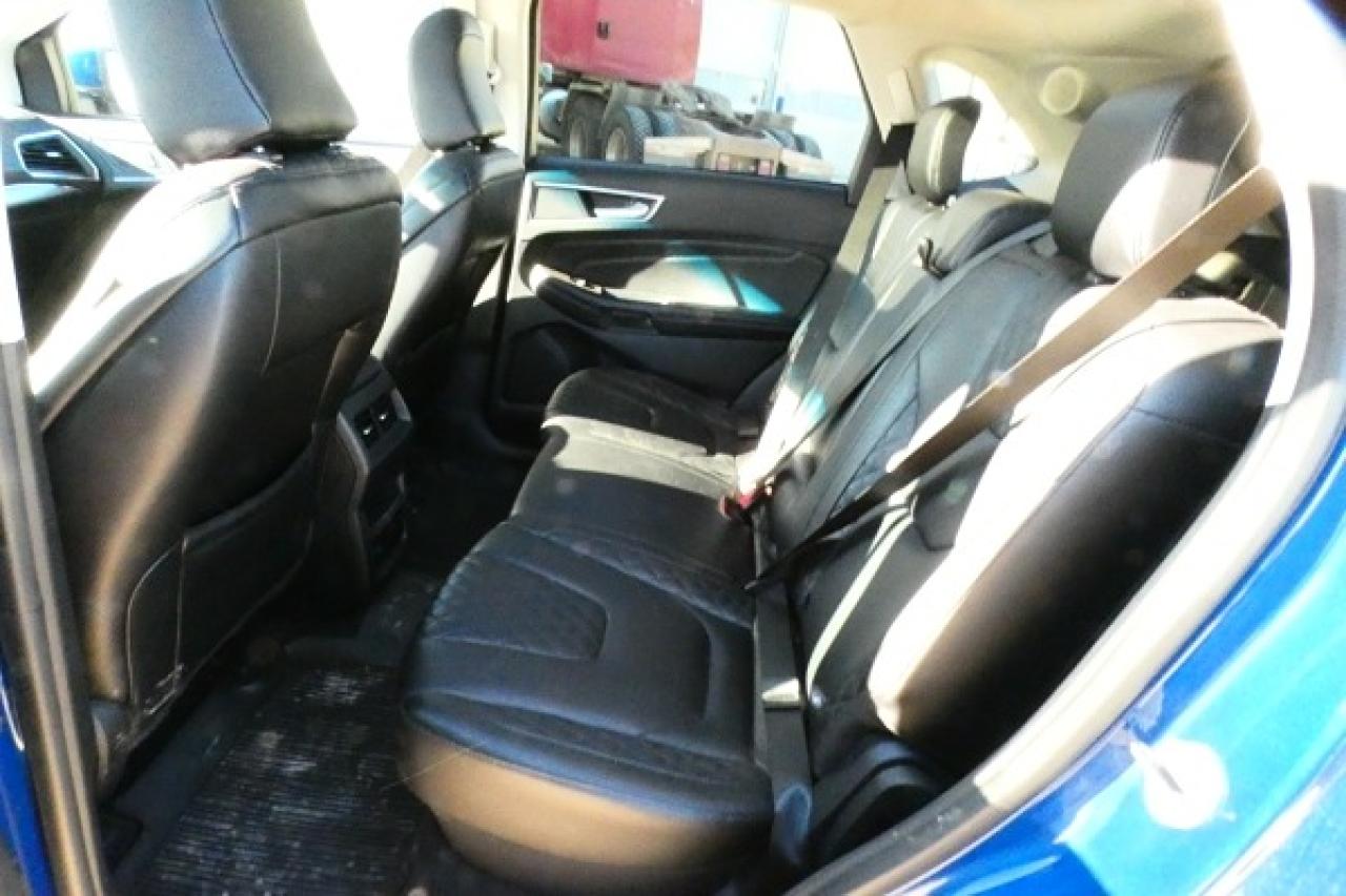 2024 Ford Edge Titanium AWD w/Htd Leather, pano S/R, BUC - Photo #10