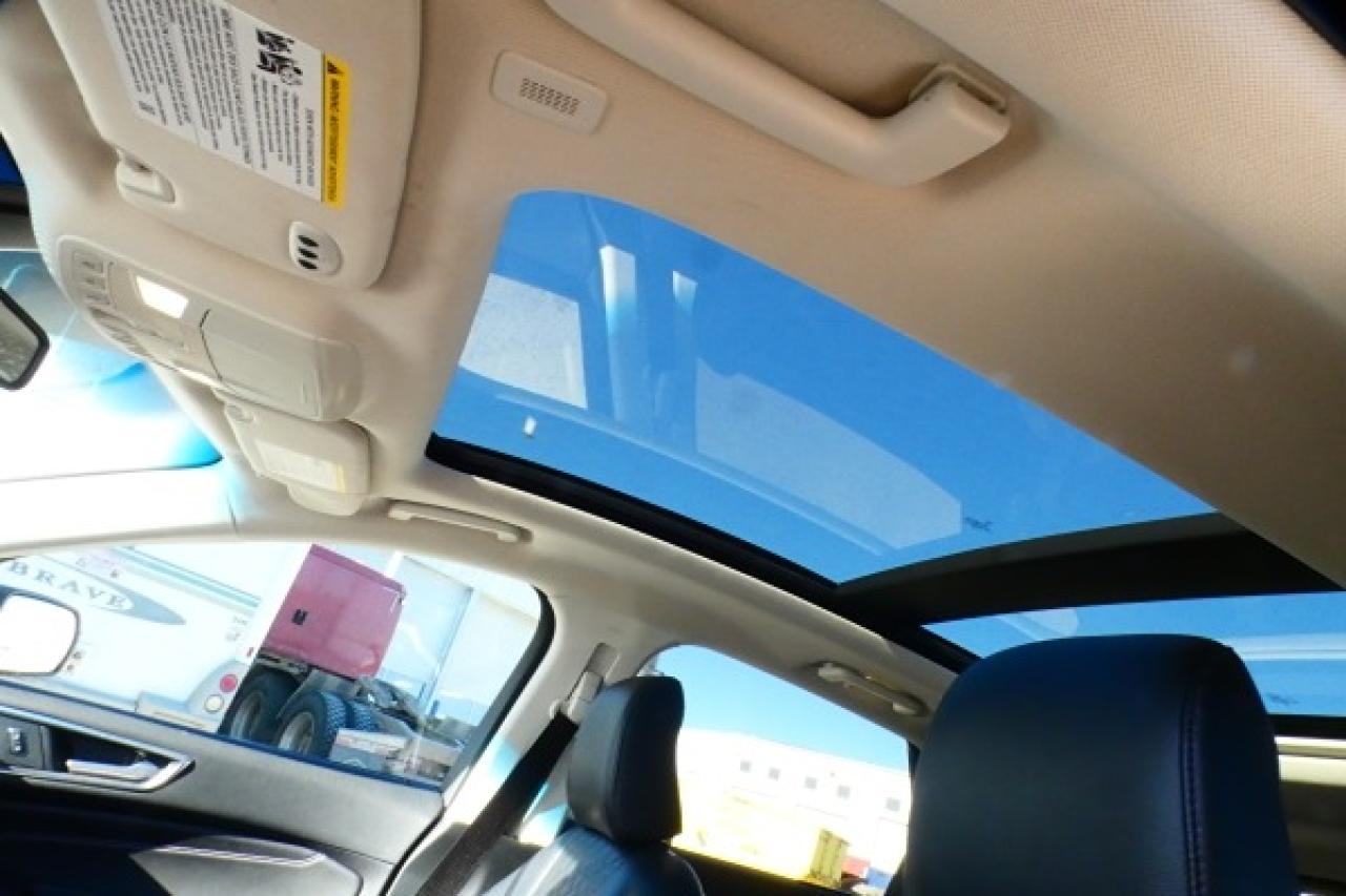 2024 Ford Edge Titanium AWD w/Htd Leather, pano S/R, BUC - Photo #18