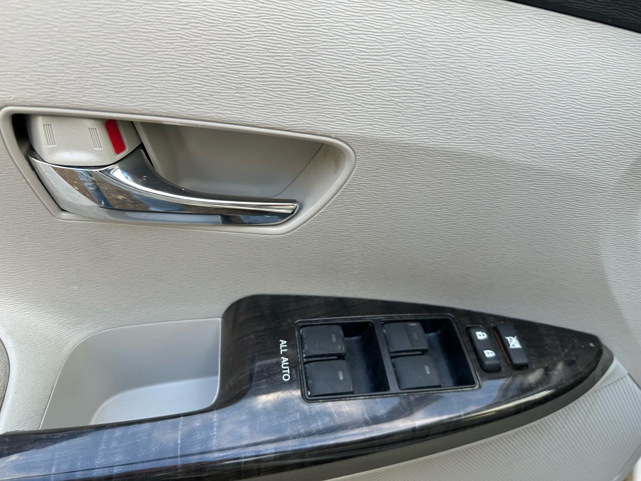 2014 Toyota Venza XLE - Photo #7