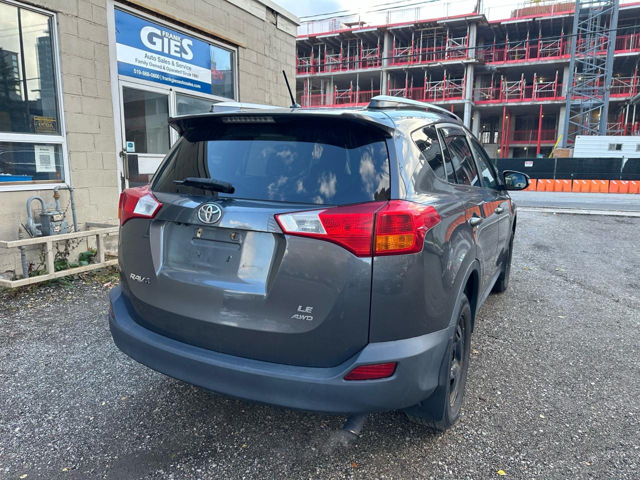 2015 Toyota RAV4 AWD 4dr LE - Photo #4