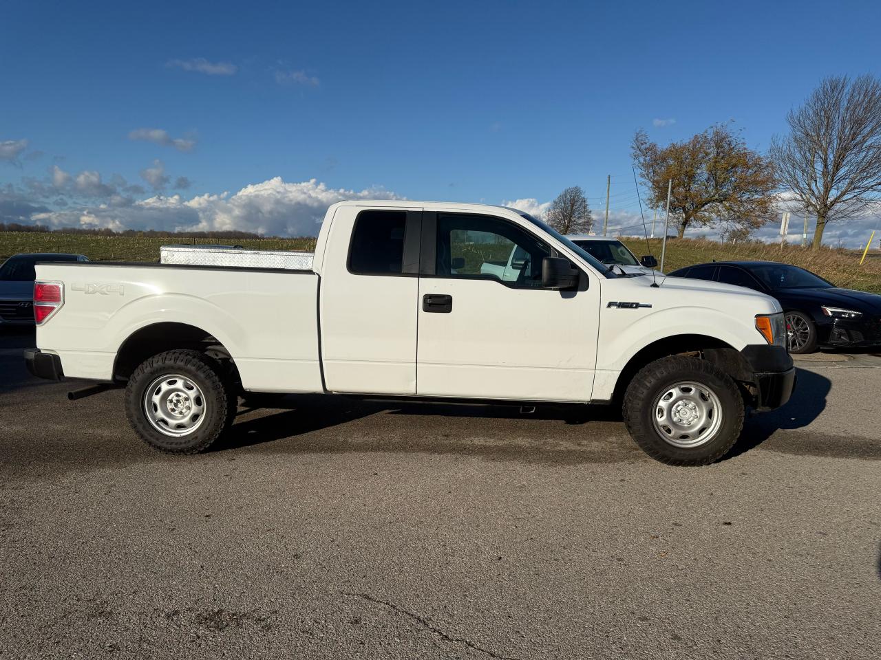 2011 Ford F-150 XL 4X4 - Photo #10