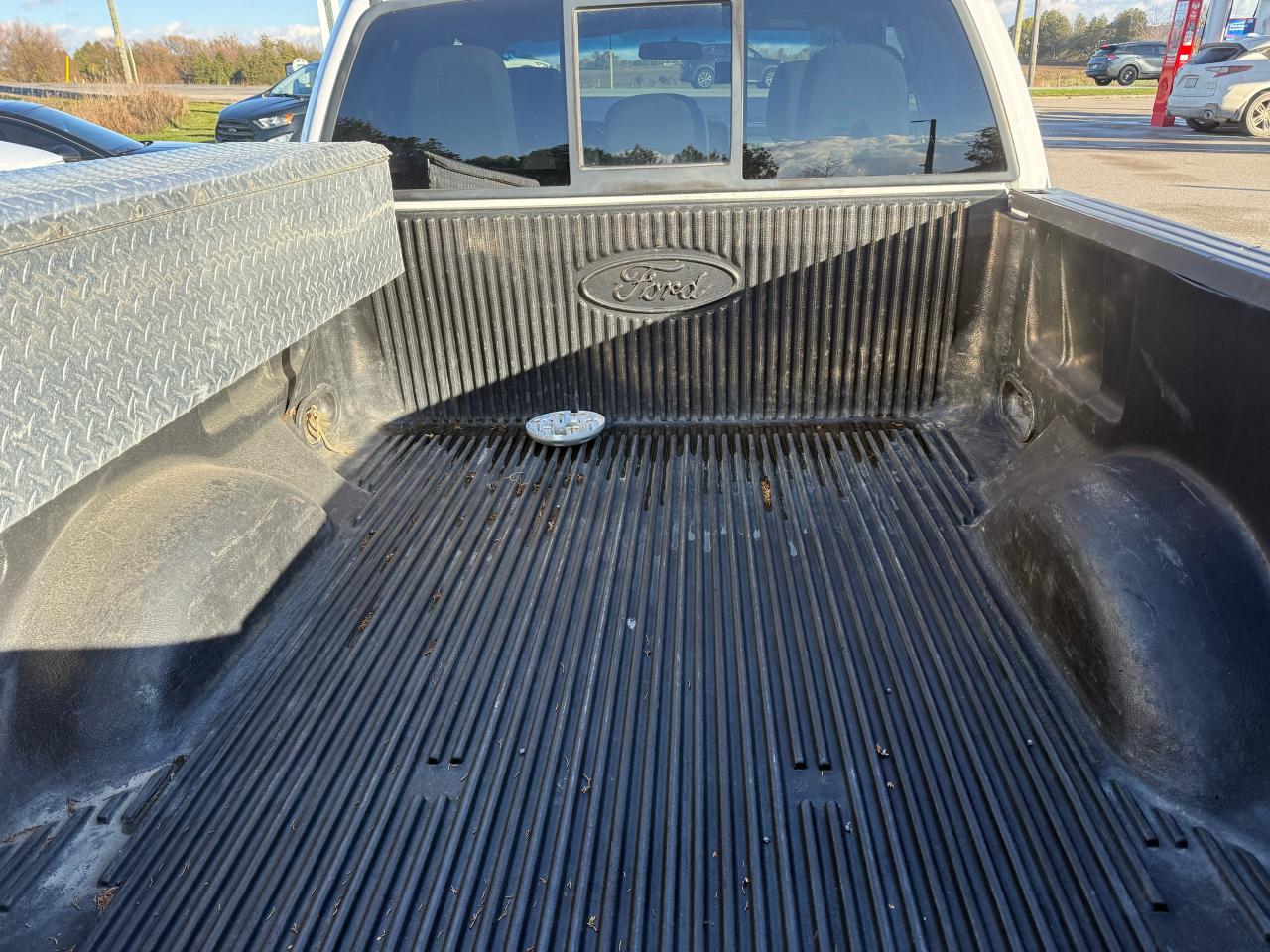 2011 Ford F-150 XL 4X4 - Photo #15