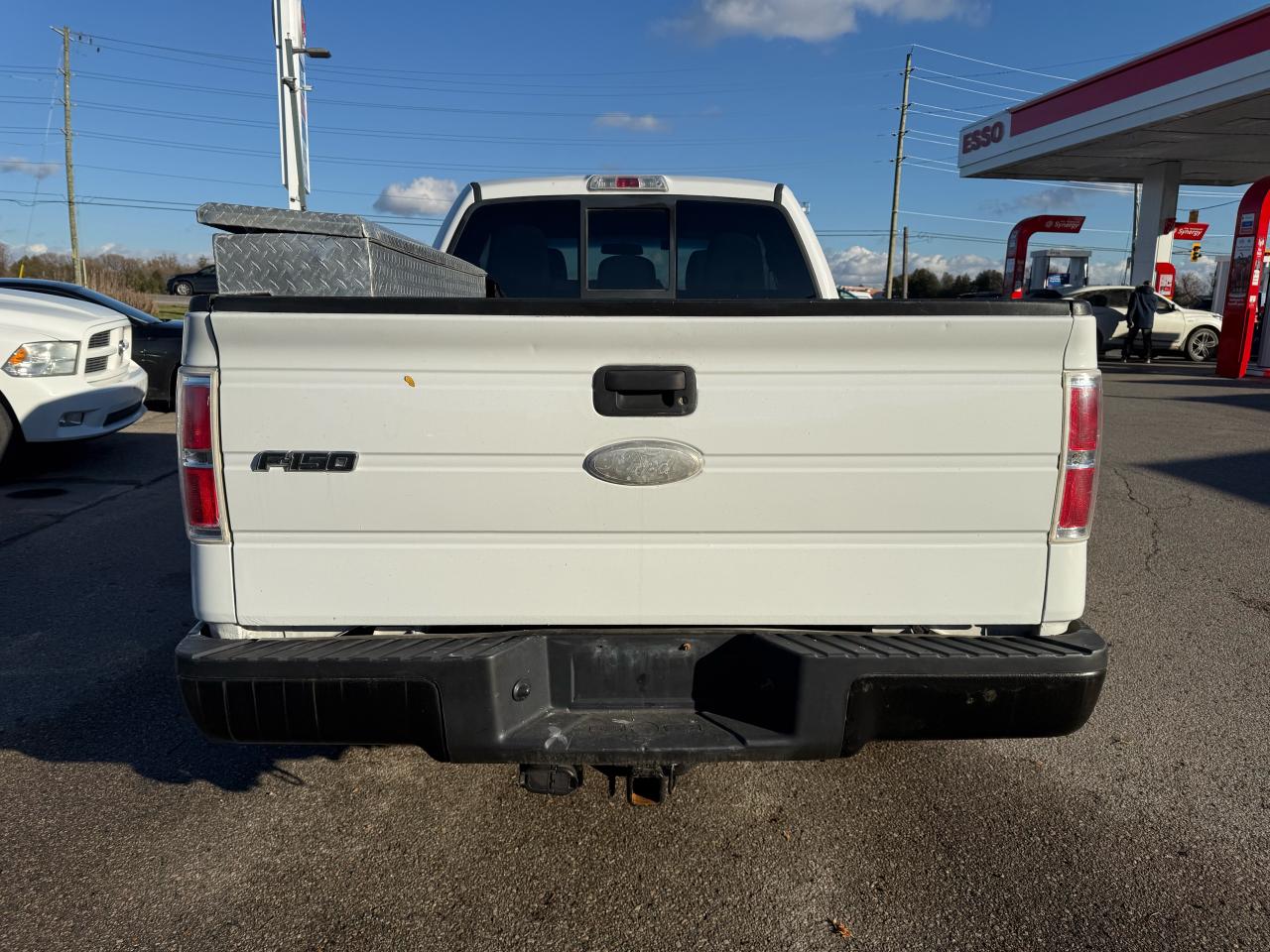 2011 Ford F-150 XL 4X4 - Photo #2