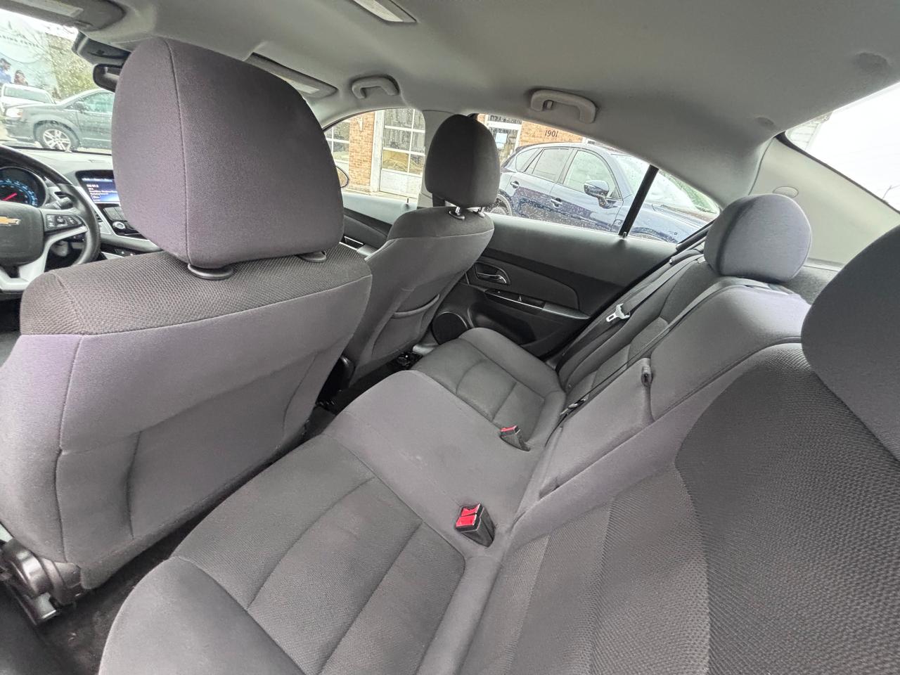 2014 Chevrolet Cruze 4dr Sdn 1LT - Photo #12