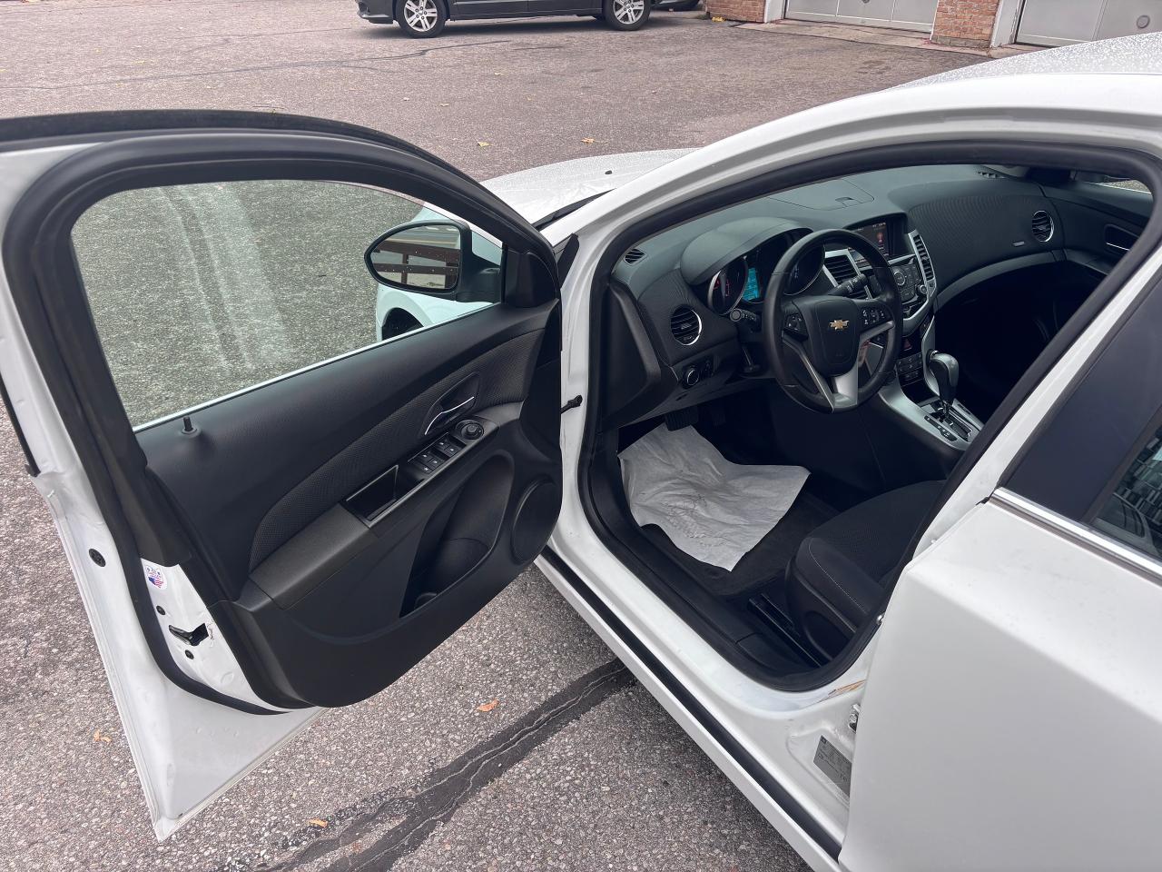 2014 Chevrolet Cruze 4dr Sdn 1LT - Photo #13