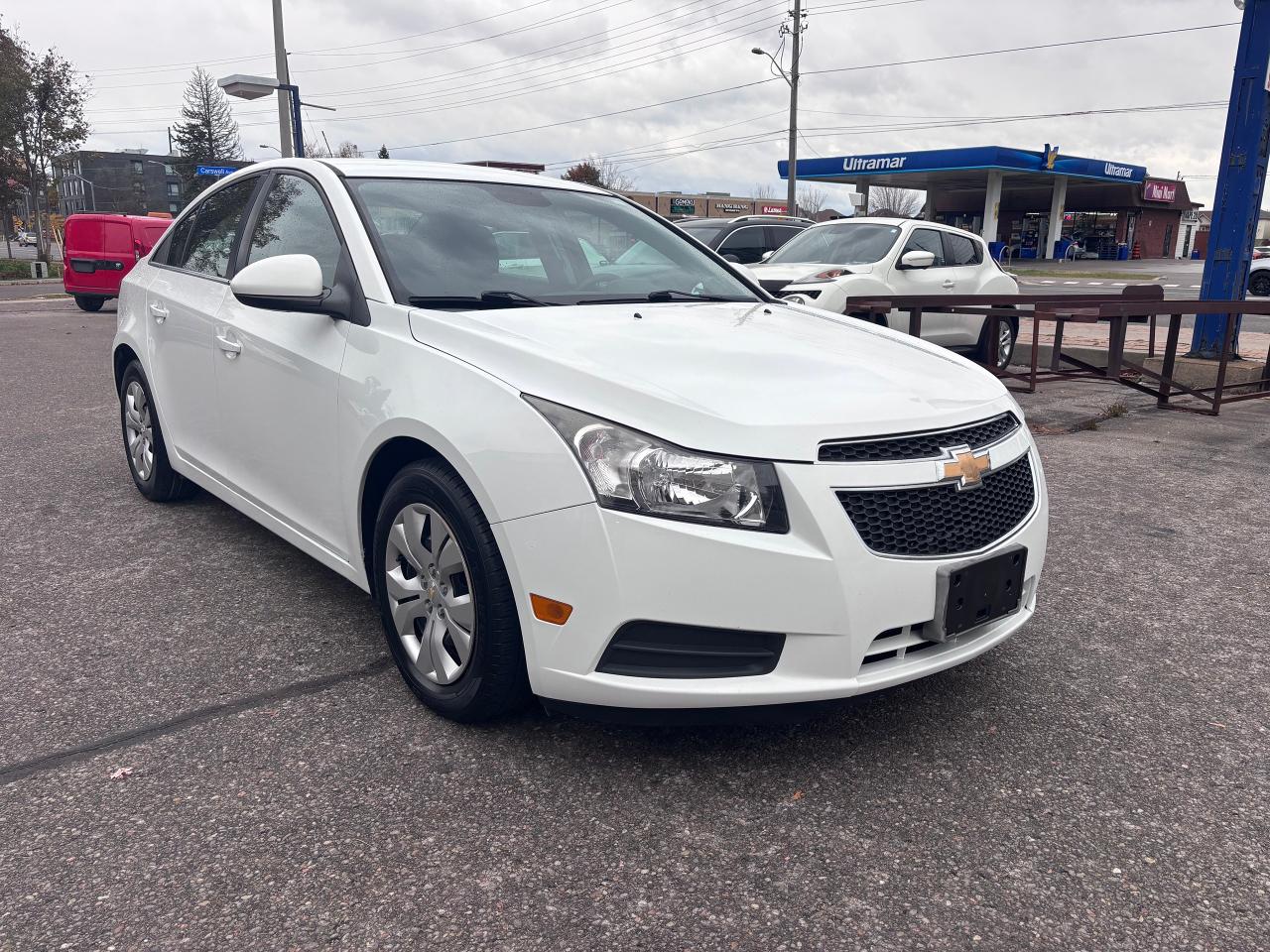 2014 Chevrolet Cruze 4dr Sdn 1LT - Photo #5