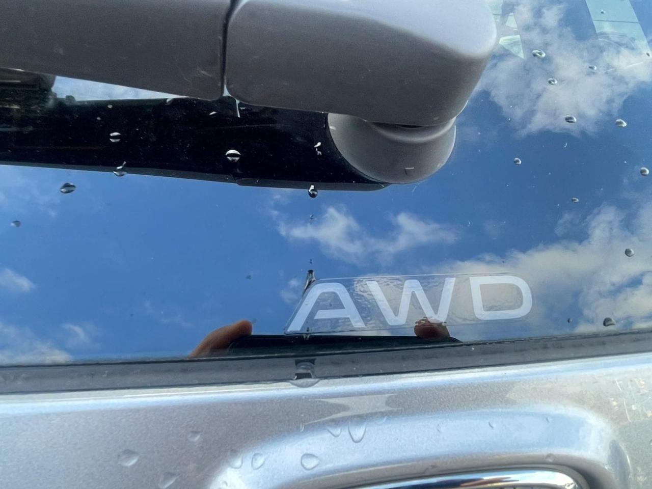 2025 Honda CR-V LX AWD ONE OWNER NO ACCIDENT CERTIFED FACTORY WARR - Photo #3