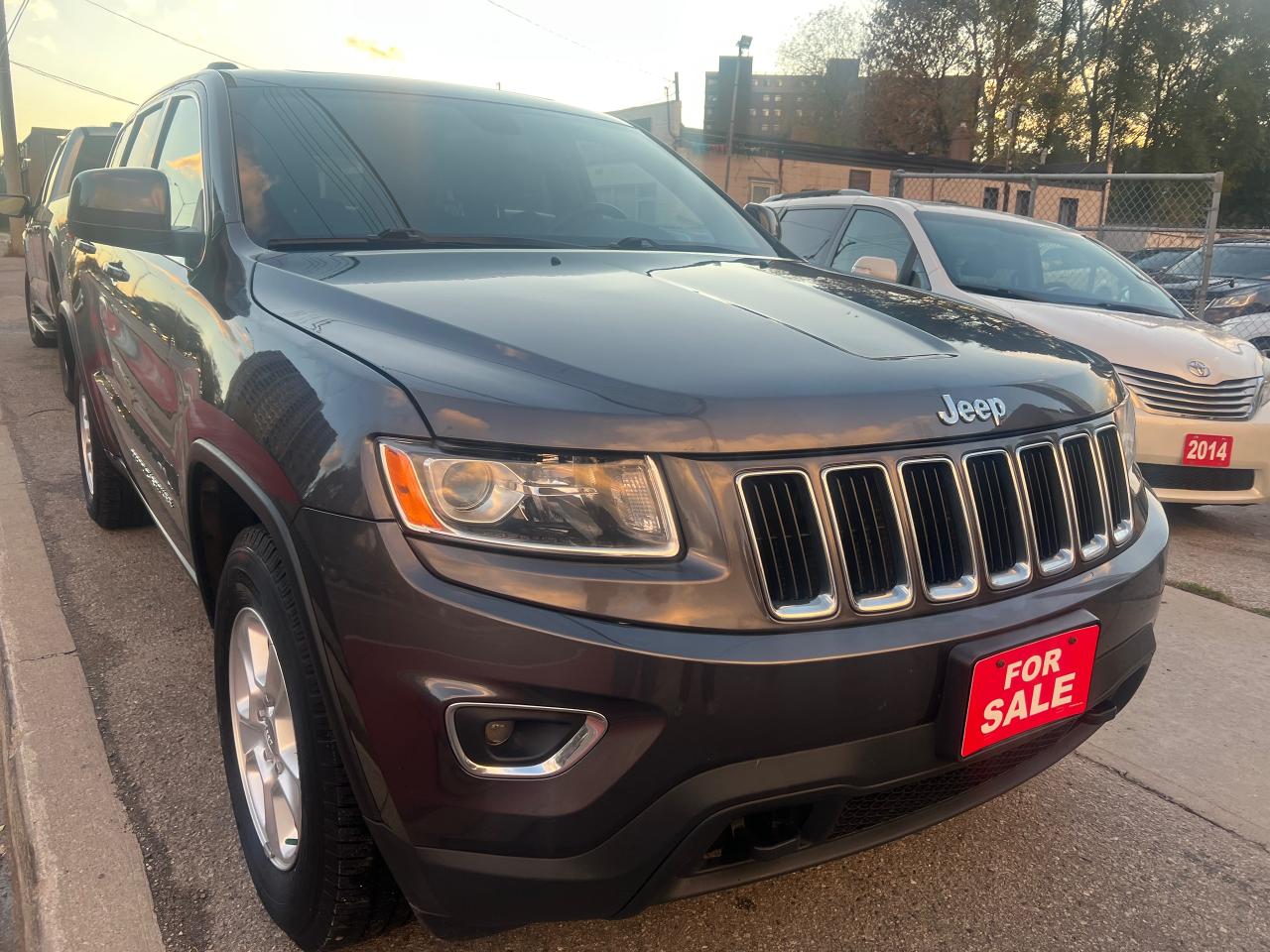 Used 2015 Jeep Grand Cherokee Laredo-HEATED SEATS-BACK CAM-SR/F-BLUTOOTH & MORE! for sale in Scarborough, ON