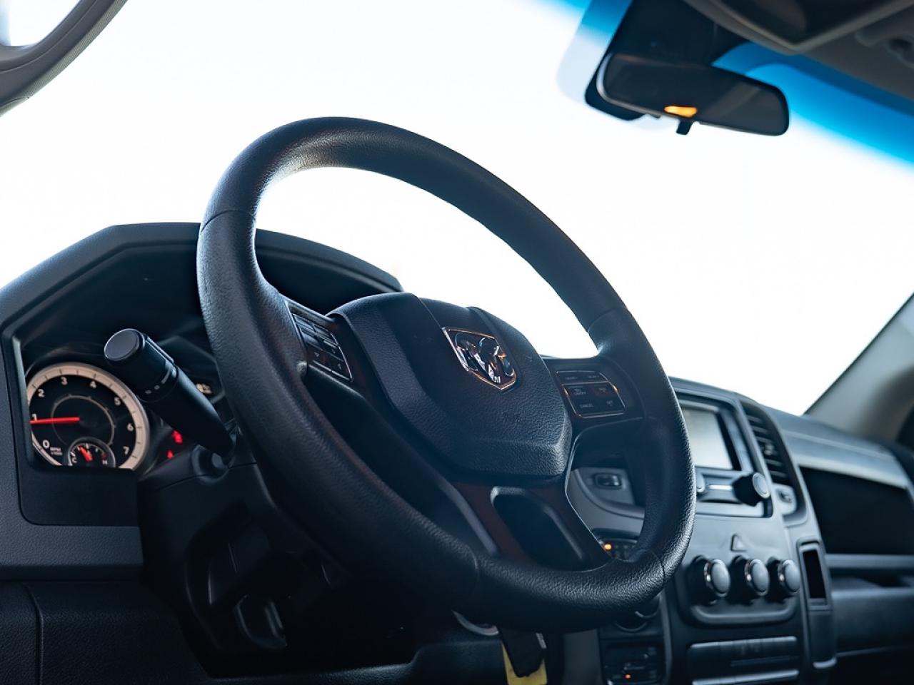 2019 RAM 1500 Classic Tradesman Crew Cab 4X4 Photo35