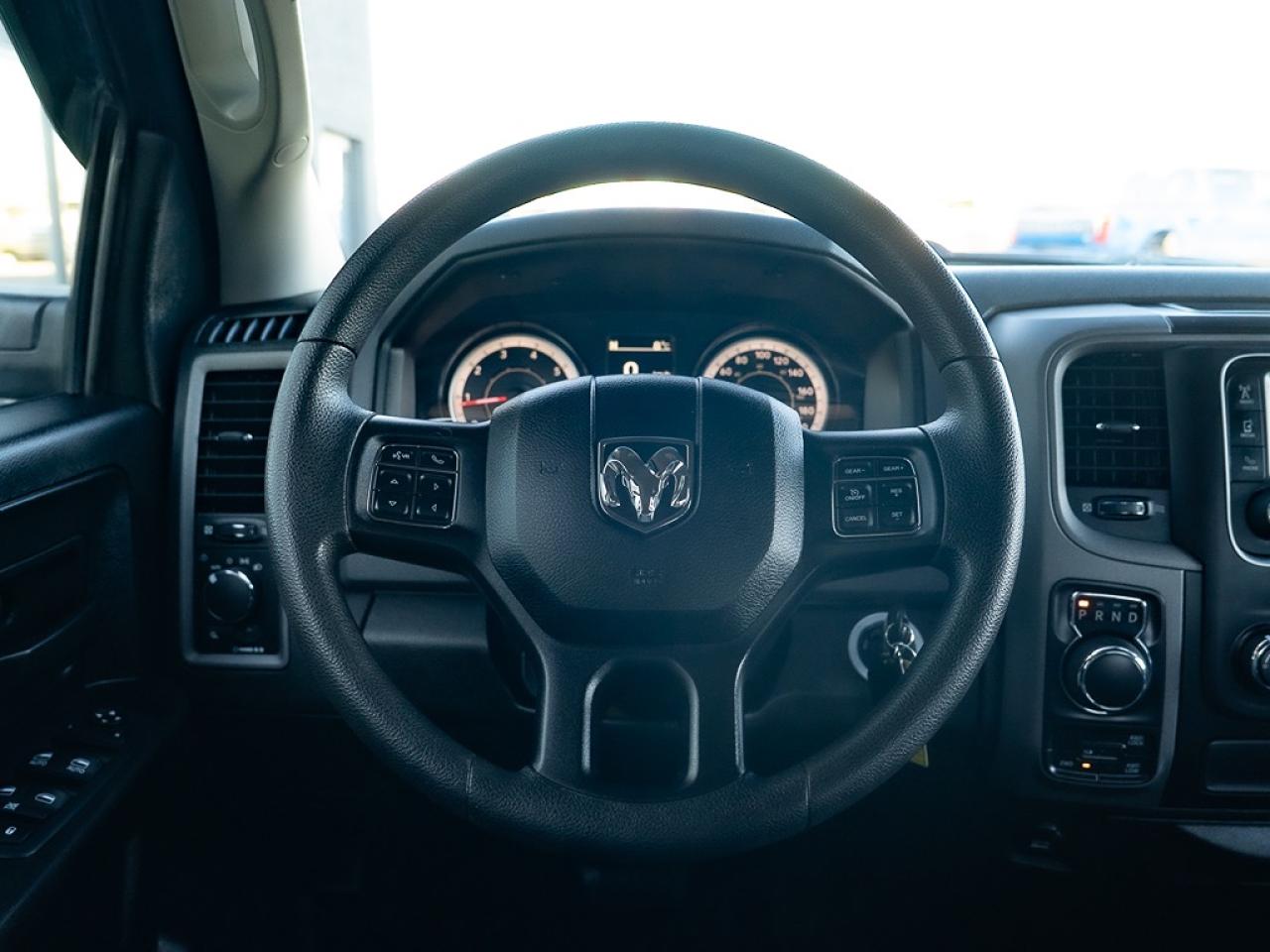 2019 RAM 1500 Classic Tradesman Crew Cab 4X4 Photo32