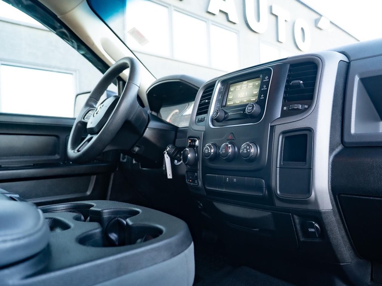 2019 RAM 1500 Classic Tradesman Crew Cab 4X4 Photo21