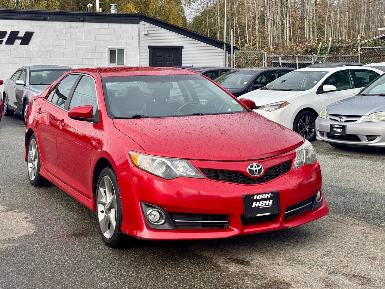 2012 Toyota Camry FINANCING AVAILABLE Photo3