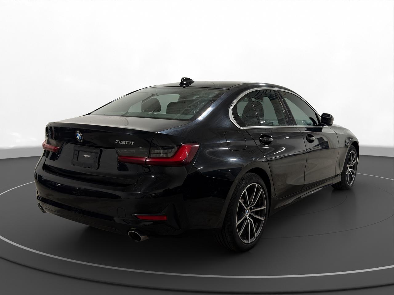 2022 BMW 3 Series 330i xDrive Photo