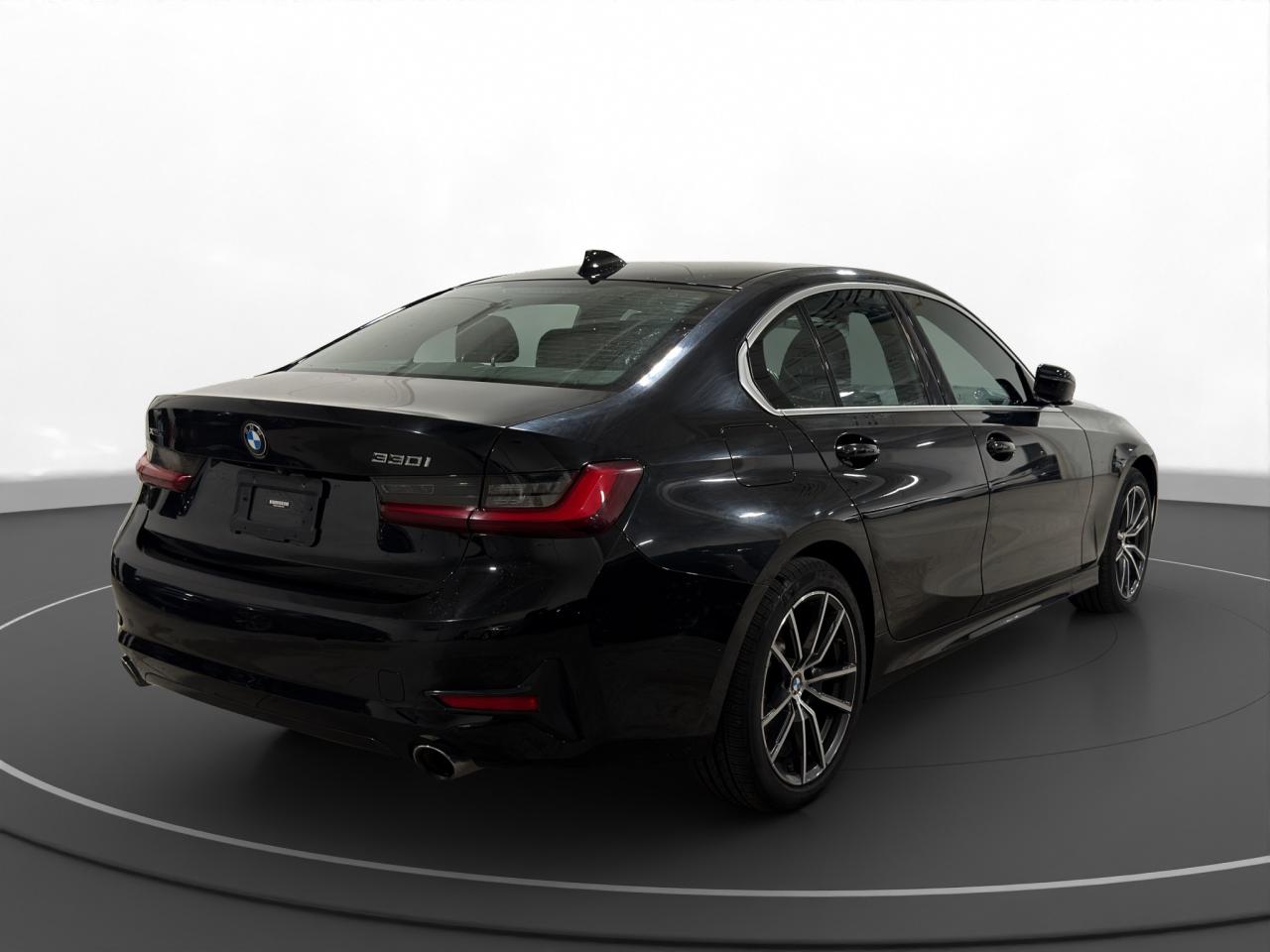 2022 BMW 3 Series 330i xDrive Photo