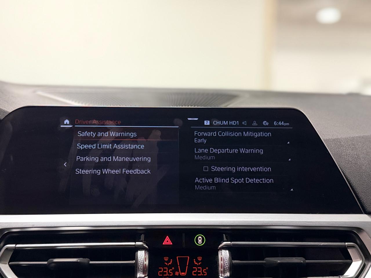 2022 BMW 3 Series 330i xDrive Photo