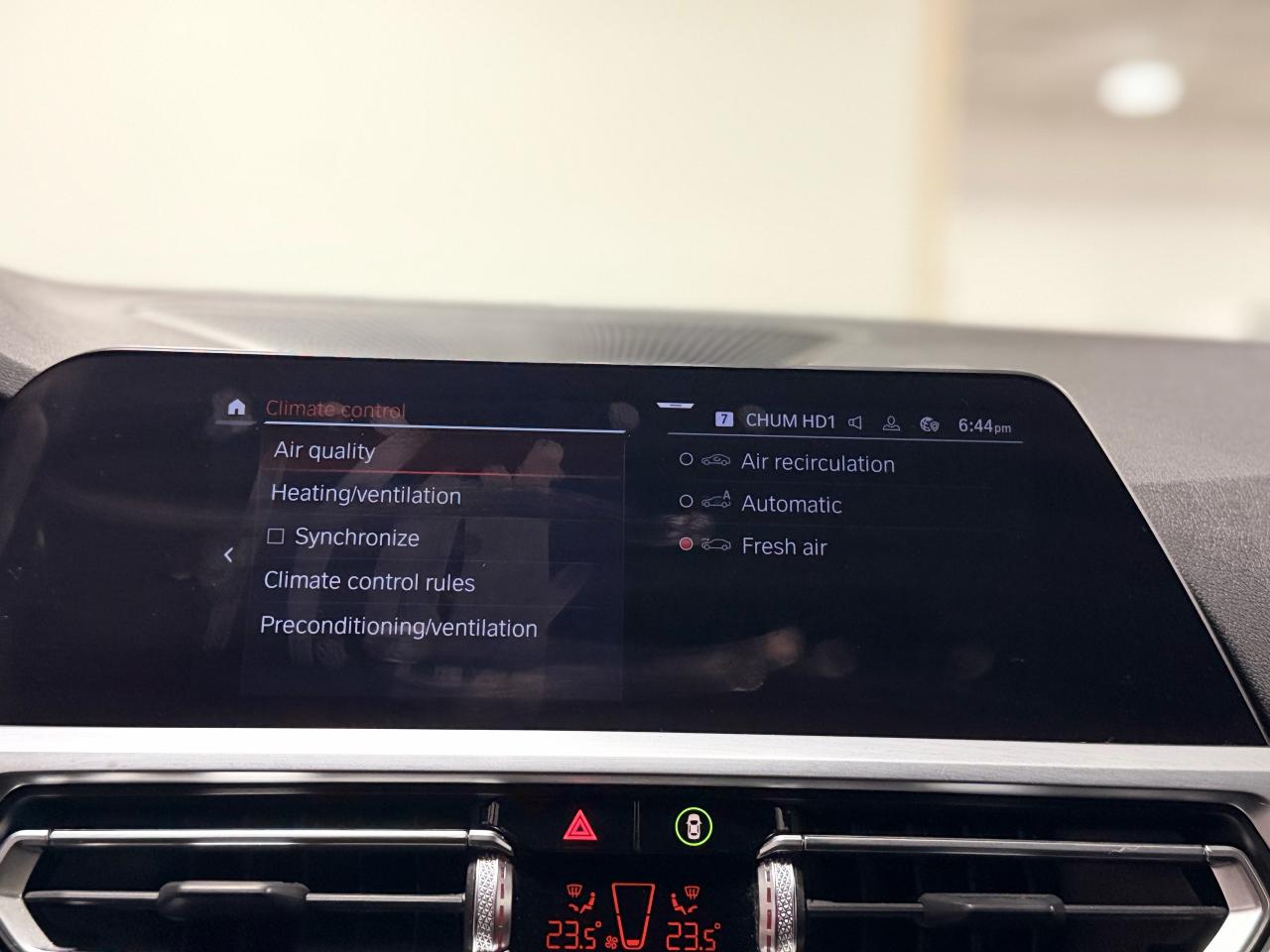 2022 BMW 3 Series 330i xDrive Photo