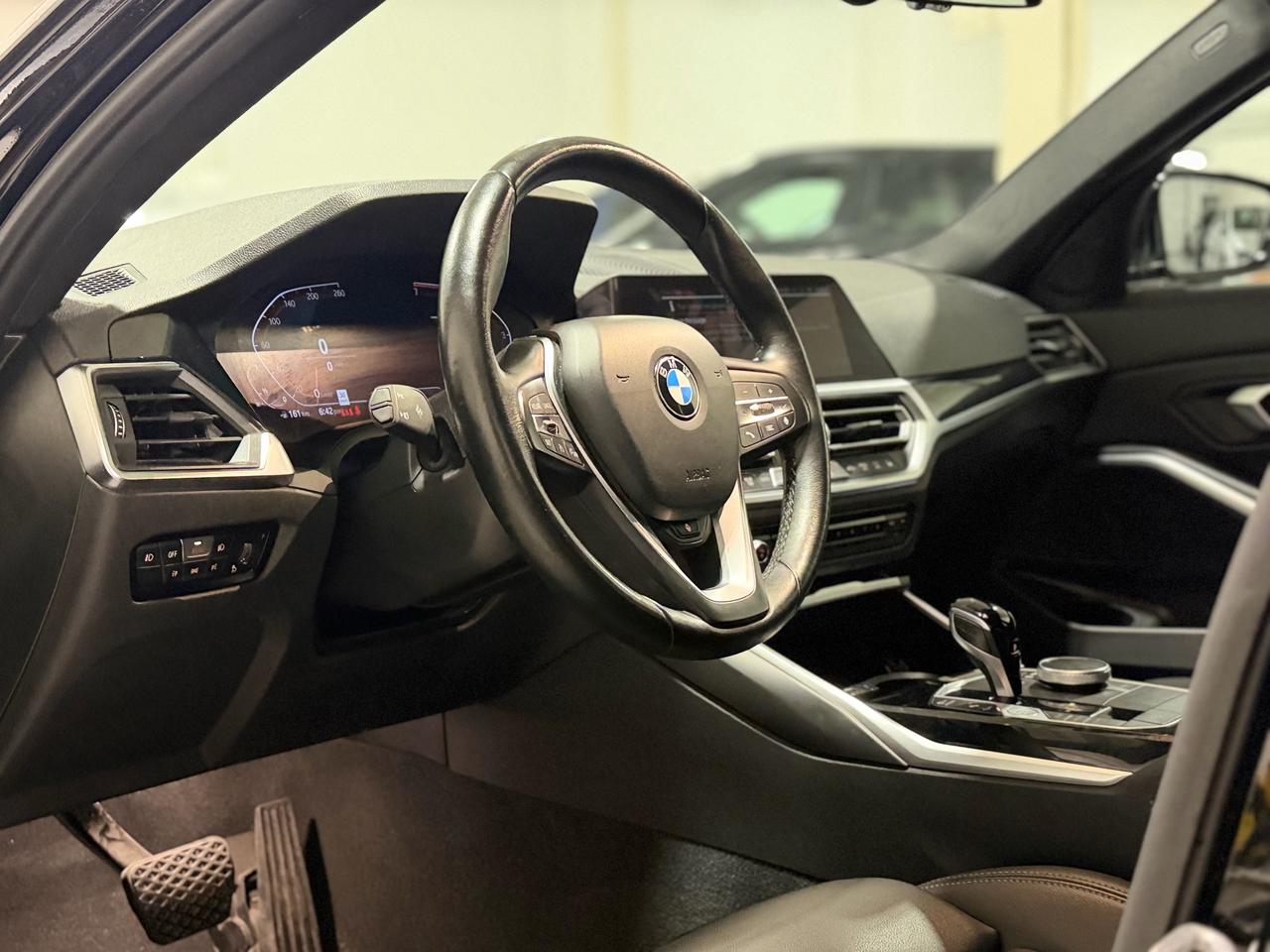 2022 BMW 3 Series 330i xDrive Photo