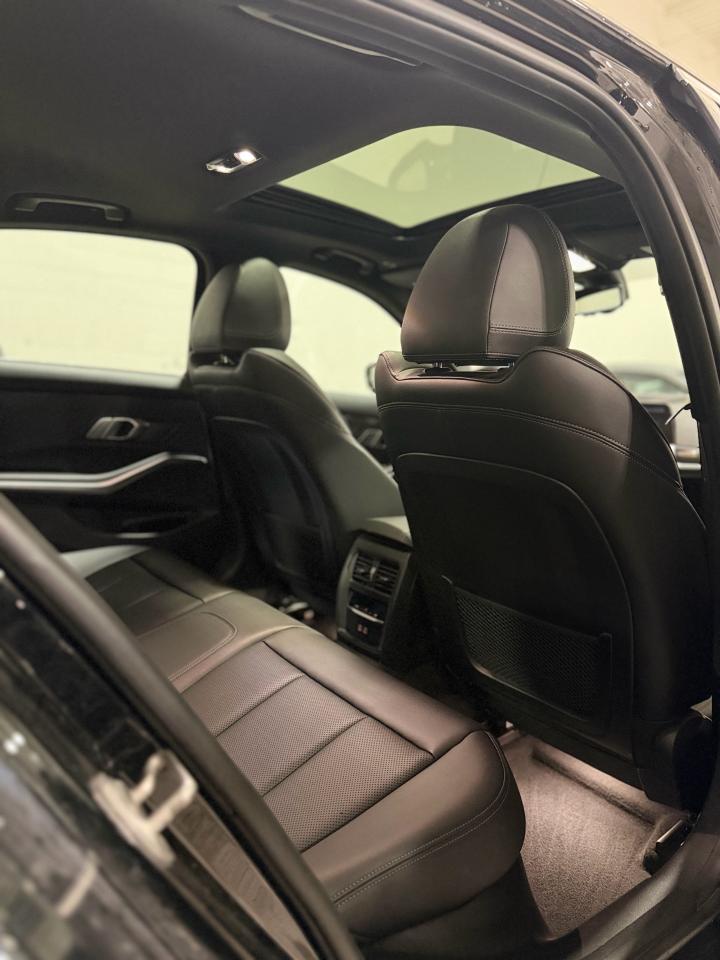 2022 BMW 3 Series 330i xDrive Photo