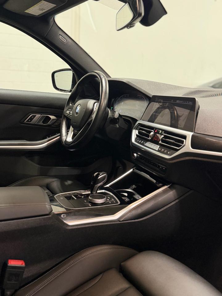 2022 BMW 3 Series 330i xDrive Photo