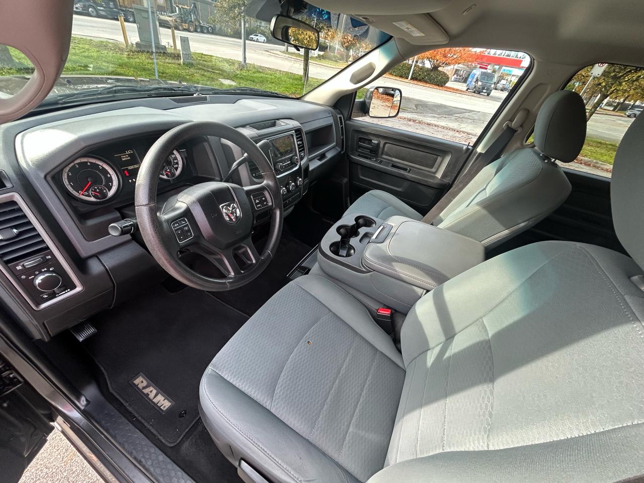 2017 RAM 1500 ST - Photo #9