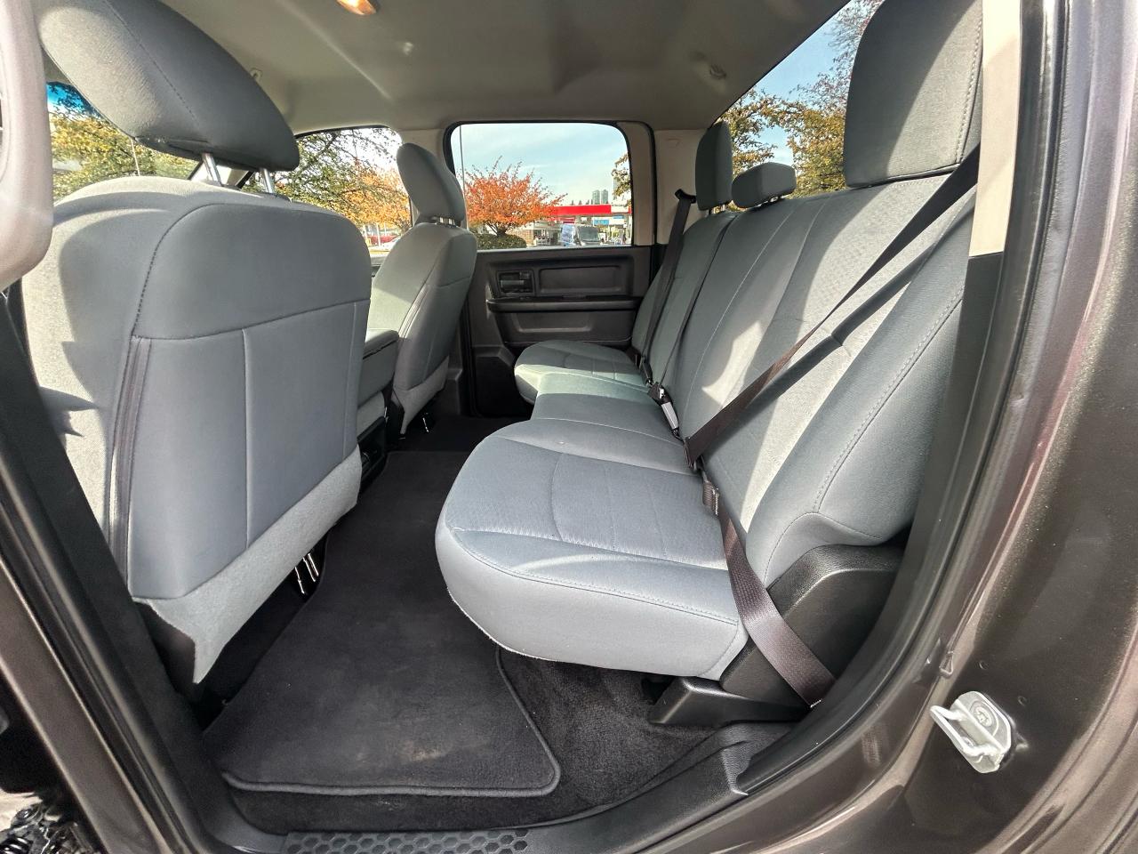 2017 RAM 1500 ST - Photo #10