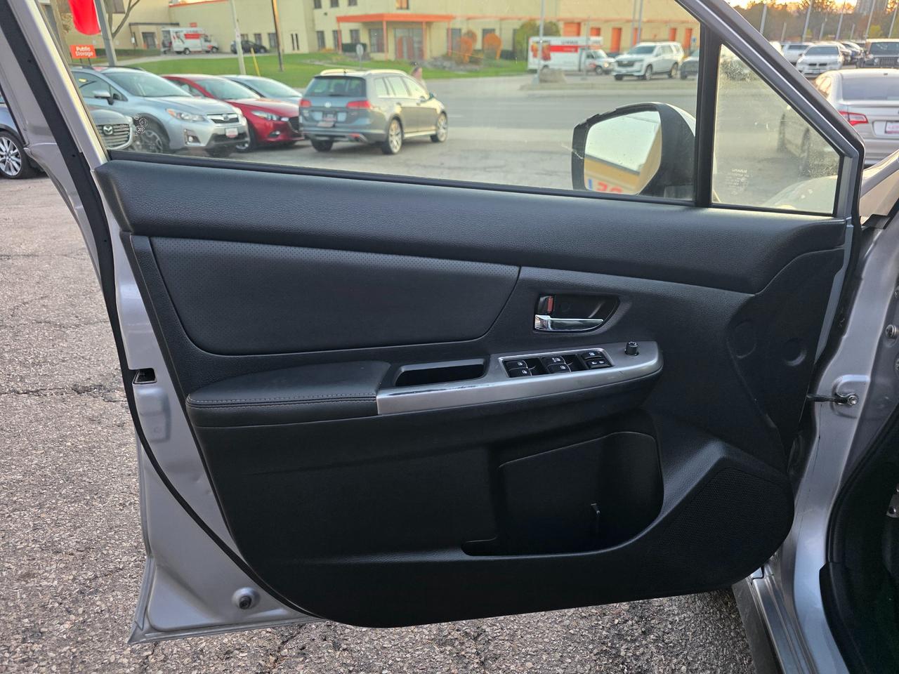 2015 Subaru XV Crosstrek Limited Package Navi | Sunroof | Leather | Backup Camera Photo