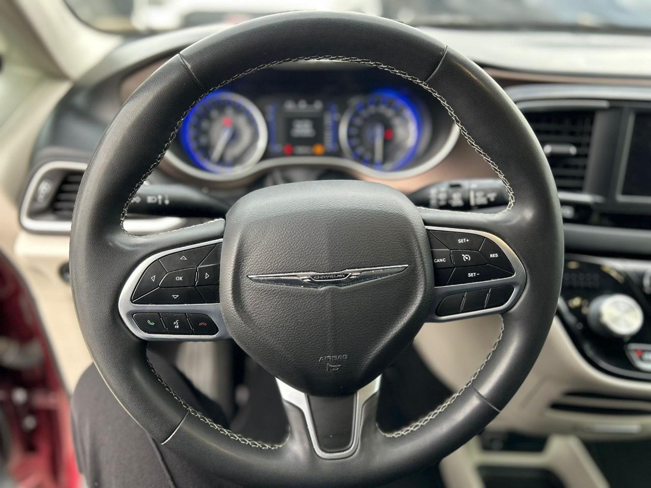 2022 Dodge Grand Caravan SXT Photo