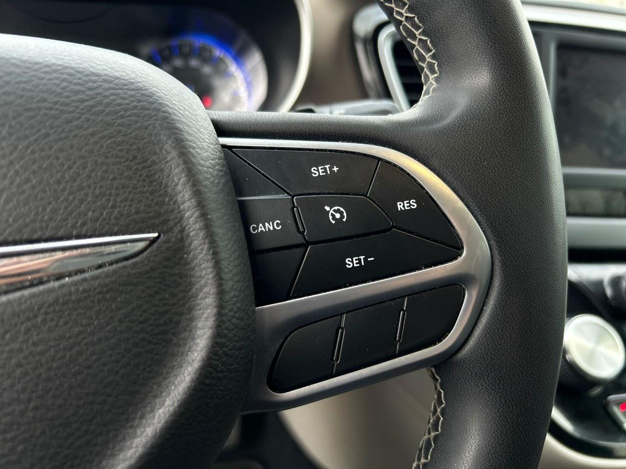 2022 Dodge Grand Caravan SXT Photo