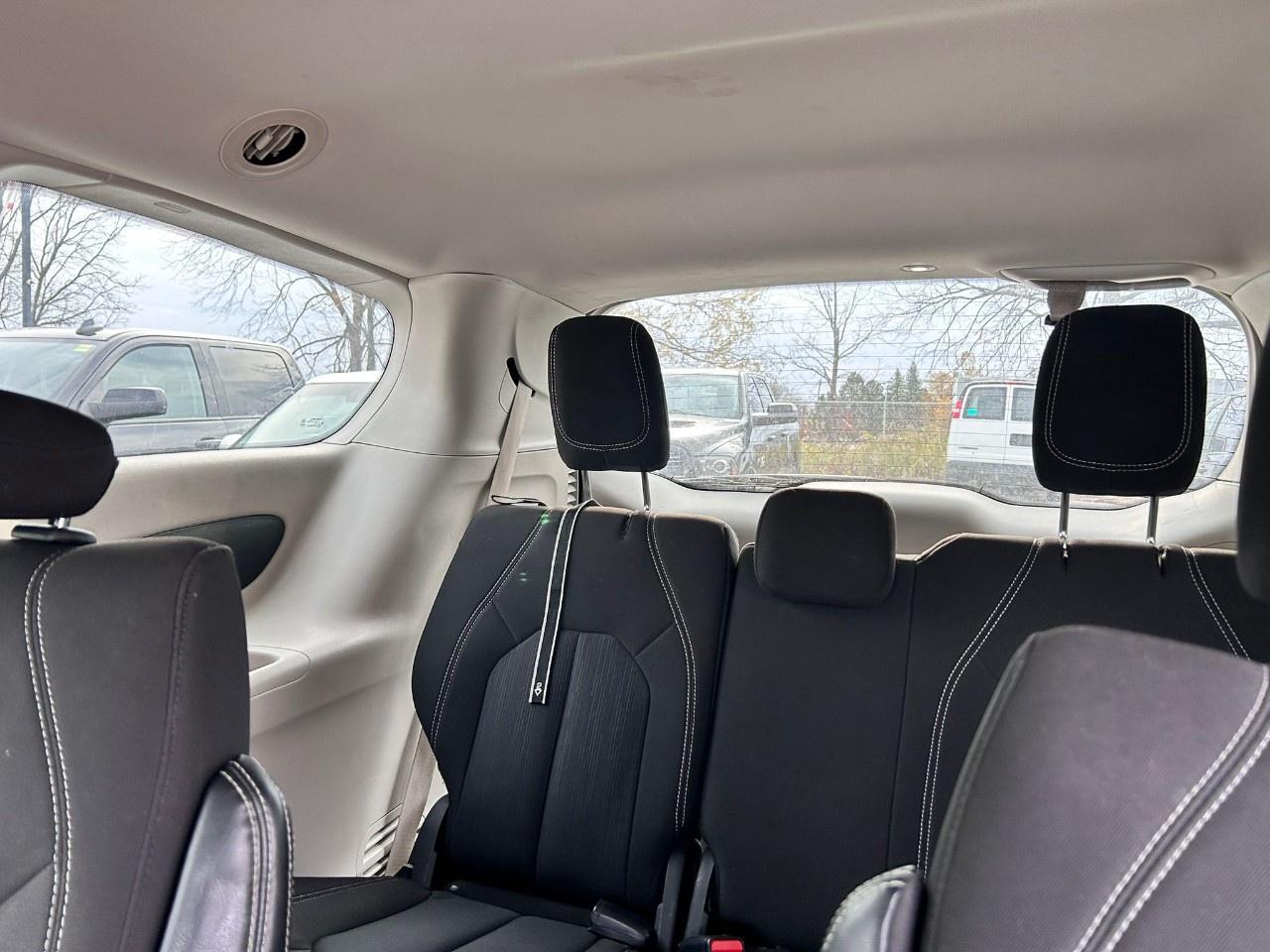 2022 Dodge Grand Caravan SXT Photo