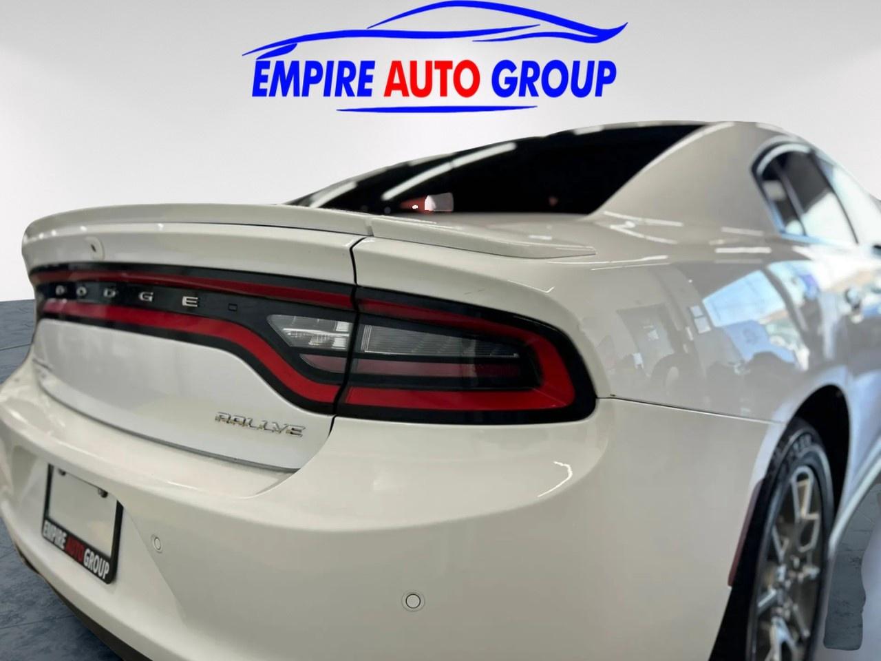 2017 Dodge Charger SXT Photo