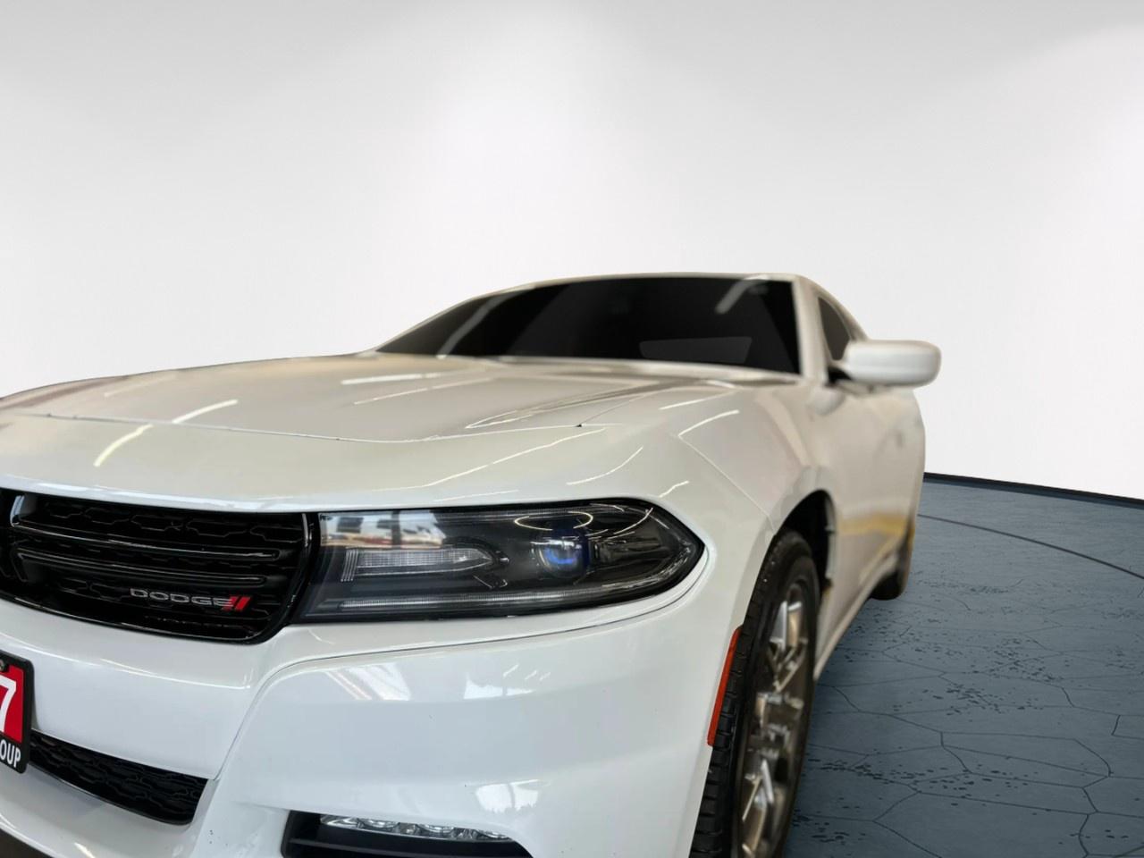 2017 Dodge Charger SXT Photo